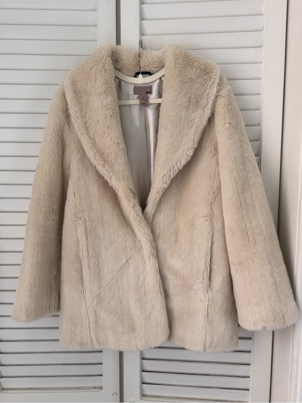 H&M Vintage Faux Fur Cream Jacket in Cream / Ivory White